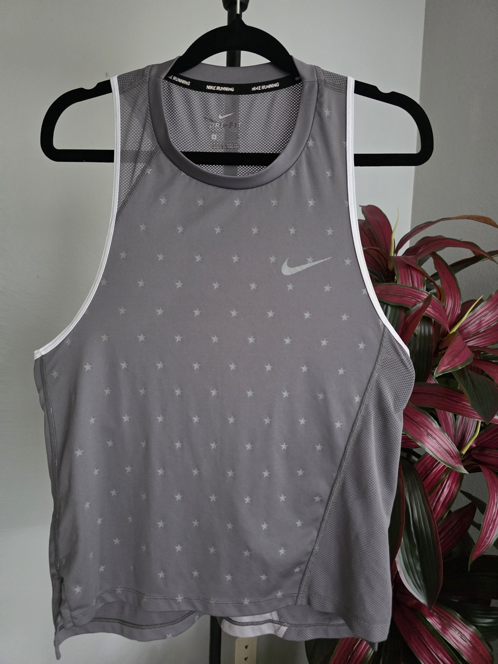 2x1 Nike Running Dri-FIT Women's Gray Star Print Tank Top - Size S